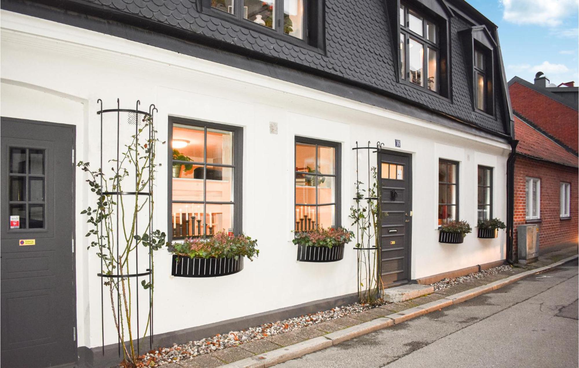 1 Bedroom Amazing Apartment In Ystad Exterior photo